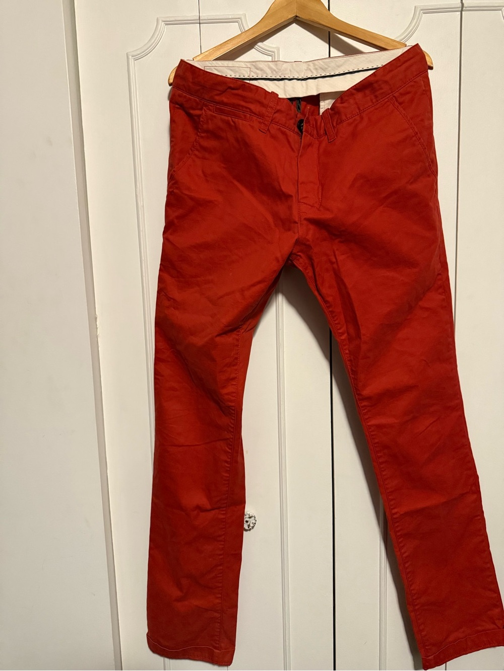 Peak Performance Men's Red Chinos
